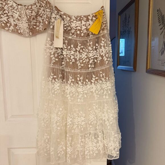 Bronx and Banco Megan Two Piece Set in White - Picture 4 of 6